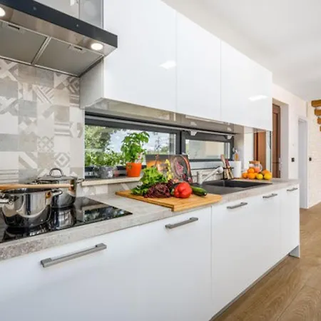 Frani By Interhome Вілла Пореч