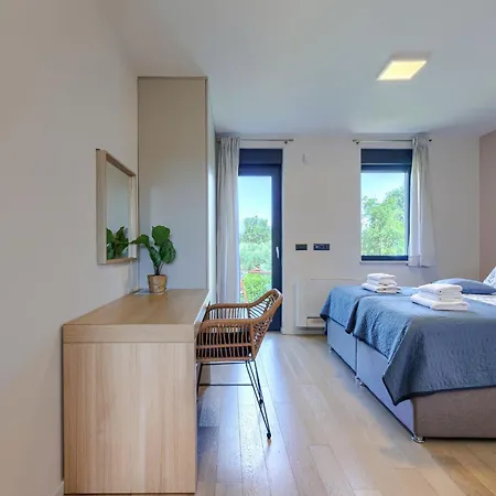 Frani By Interhome Пореч
